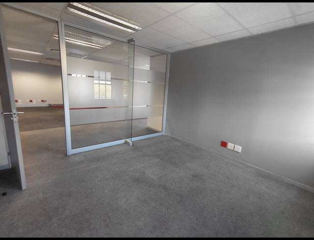 382M² OFFICE TO LET IN BRYANSTON